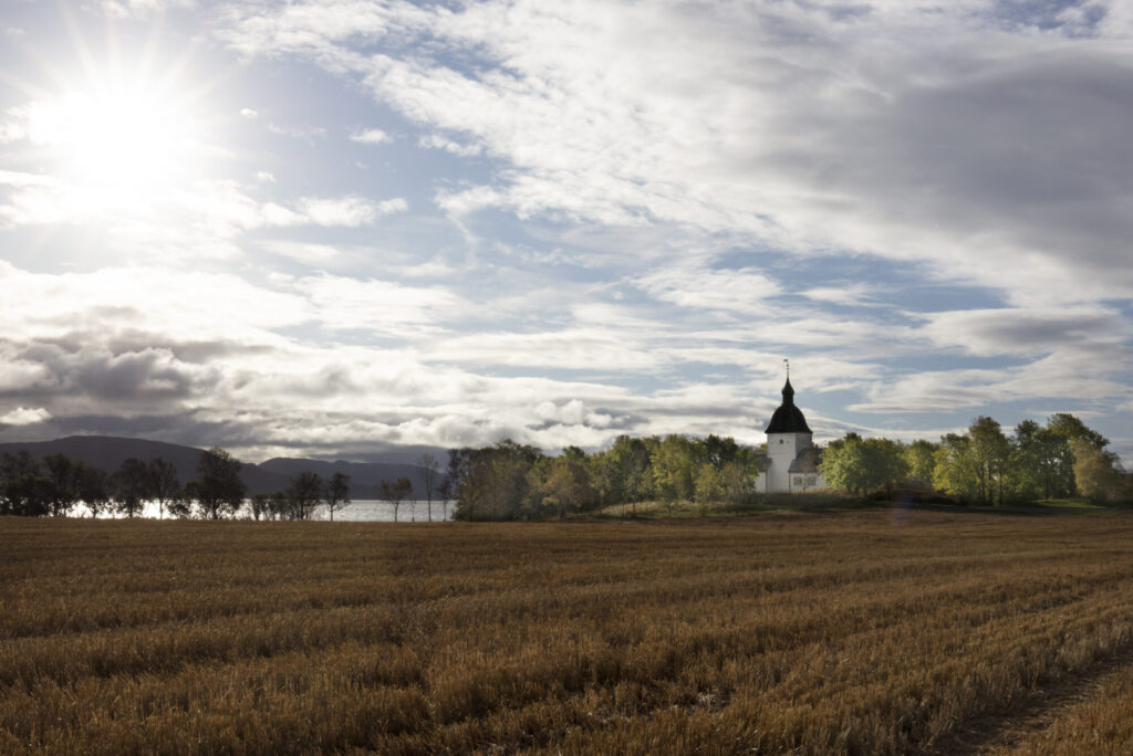 Austråttborgen-høst (1)